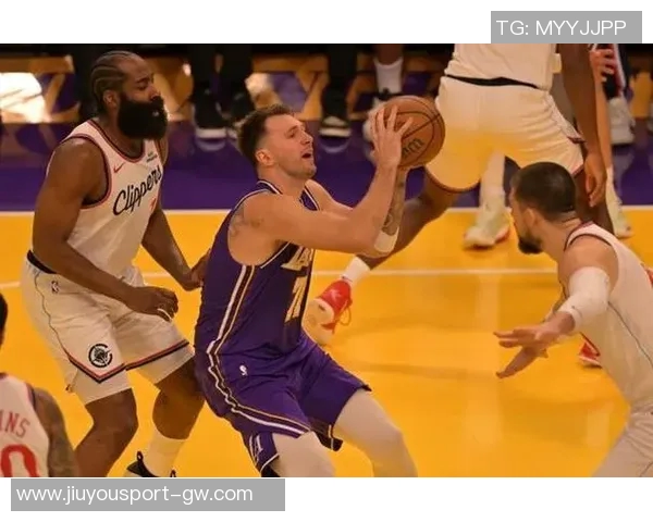 NBA战力榜更新马刺强势登顶火箭稳居第六湖人第九快船大幅跃升至第22位